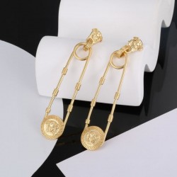 VERSACE ヴェルサーチェ 流行の最前線 2024SS イヤリング