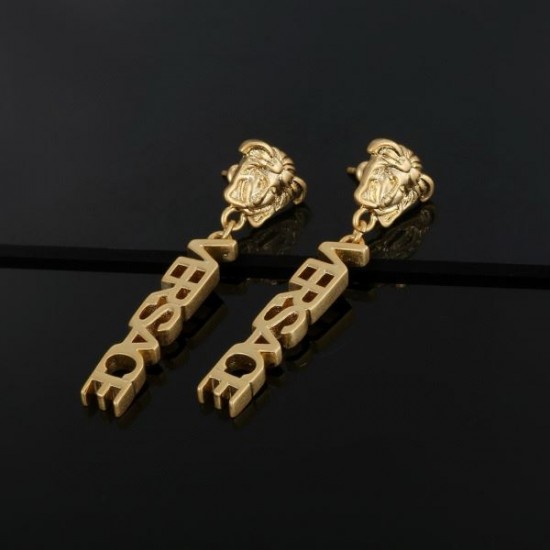 VERSACE ヴェルサーチェ 今年は先取り 2024SS イヤリング VERSACE ヴェルサーチェ 今年は先取り 2024SS イヤリング