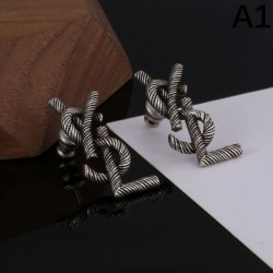 YSL イヴ サンローラン 人気いっぱい 2024SS イヤリング