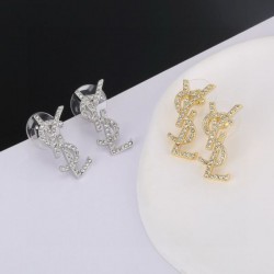 YSL イヴ サンローラン 支持が急上昇 2024SS イヤリング