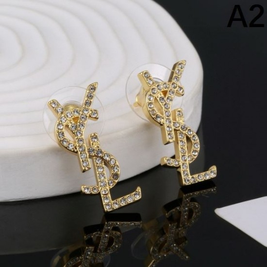 YSL イヴ サンローラン 支持が急上昇 2024SS イヤリング YSL イヴ サンローラン 支持が急上昇 2024SS イヤリング