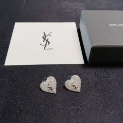 YSL イヴ サンローラン 最旬アイテム 2024SS イヤリング