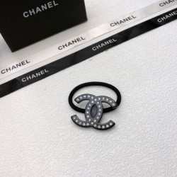 CHANEL シャネル 目を引くーデザインが特徴的 2024SS 髪飾り