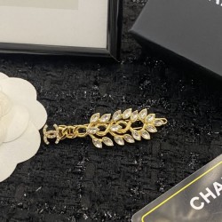 CHANEL シャネル ファション人に必須アイテム 2024SS 髪飾り