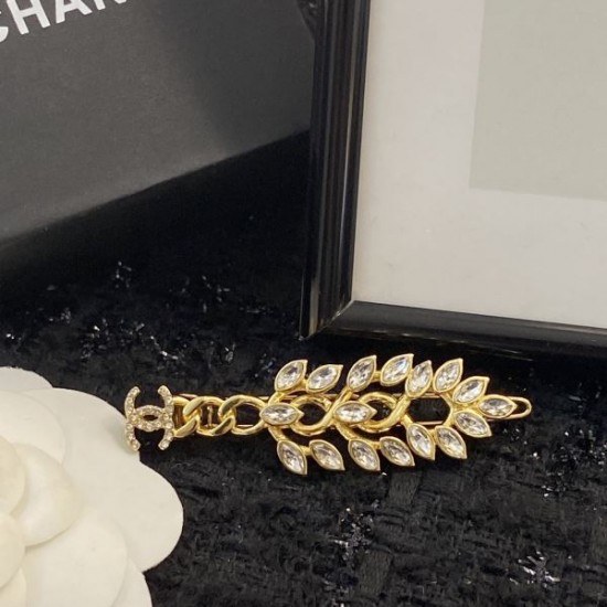 CHANEL シャネル ファション人に必須アイテム 2024SS 髪飾り CHANEL シャネル ファション人に必須アイテム 2024SS 髪飾り