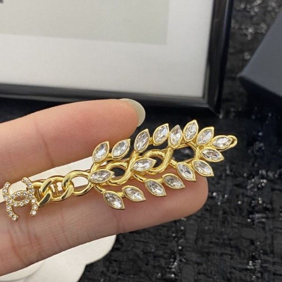 CHANEL シャネル ファション人に必須アイテム 2024SS 髪飾り CHANEL シャネル ファション人に必須アイテム 2024SS 髪飾り