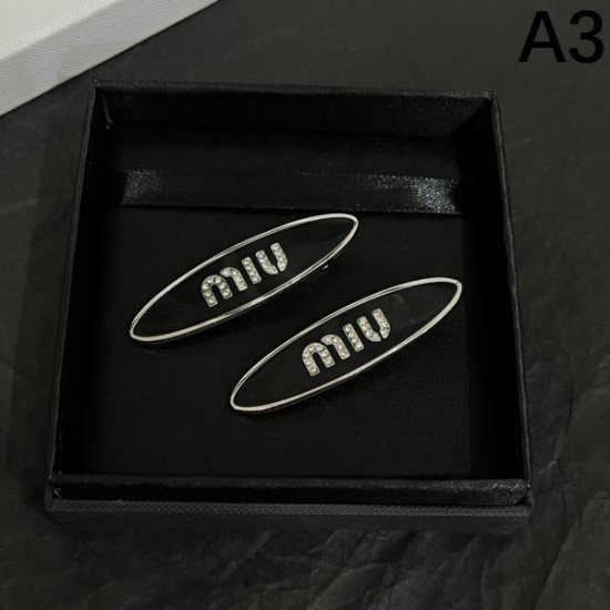 MIU MIU ミュウミュウ 大人カジュアルな 2024SS 髪飾り MIU MIU ミュウミュウ 大人カジュアルな 2024SS 髪飾り
