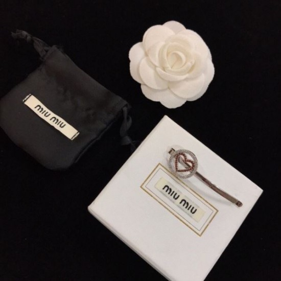 MIU MIU ミュウミュウ 超レア人気セール 2024SS 髪飾り MIU MIU ミュウミュウ 超レア人気セール 2024SS 髪飾り