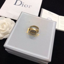 DIOR ディオール この春夏注目のトップス 2024SS リング