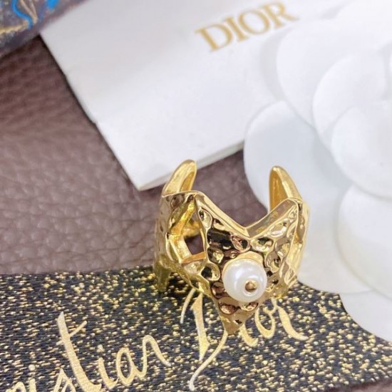 DIOR ディオール オシャレにまとめる逸品 2024SS リング DIOR ディオール オシャレにまとめる逸品 2024SS リング