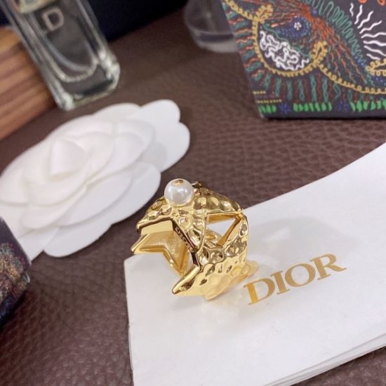 DIOR ディオール オシャレにまとめる逸品 2024SS リング DIOR ディオール オシャレにまとめる逸品 2024SS リング