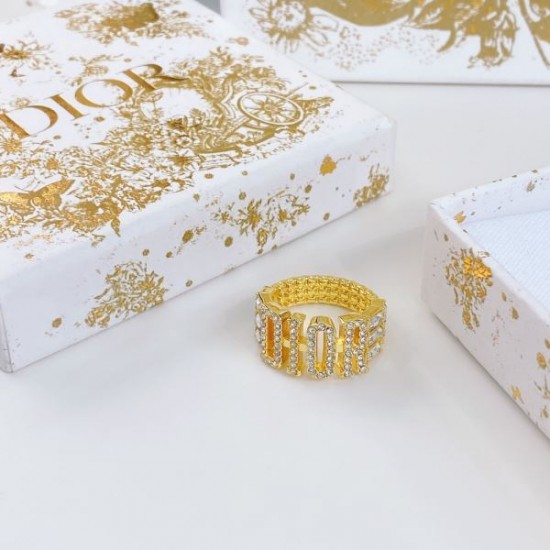 DIOR ディオール 夏に欠かせないアイテム 2024SS リング