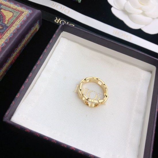 DIOR ディオール 新作限定めっちゃ綺麗色 2024SS リング DIOR ディオール 新作限定めっちゃ綺麗色 2024SS リング
