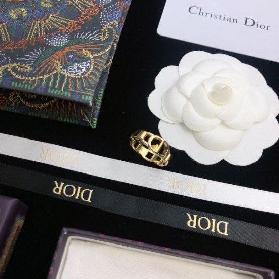 DIOR ディオール 新作限定めっちゃ綺麗色 2024SS リング DIOR ディオール 新作限定めっちゃ綺麗色 2024SS リング