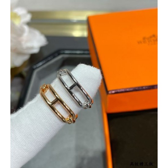 HERMES エルメス レトロ感のあるデザイン 2024SS リング