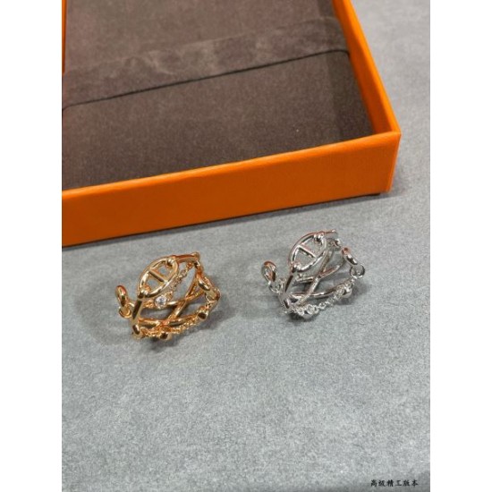 HERMES エルメス オシャレだけど疲れない 2024SS リング HERMES エルメス オシャレだけど疲れない 2024SS リング