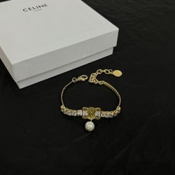 CELINE セリーヌ この夏は目を引くスタイル 2024SS ブレスレット