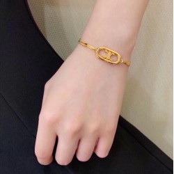 CELINE セリーヌ 夢中になる夏季新作が続出 2024SS ブレスレット