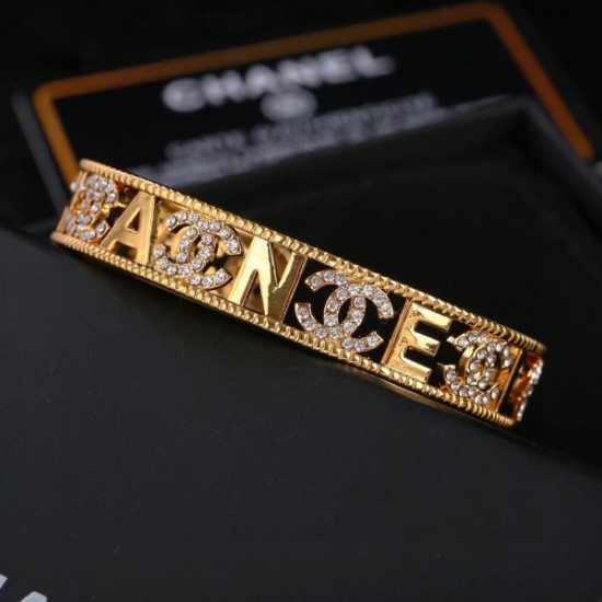 CHANEL シャネル 今年らしい優秀アイテム 2024SS ブレスレット CHANEL シャネル 今年らしい優秀アイテム 2024SS ブレスレット