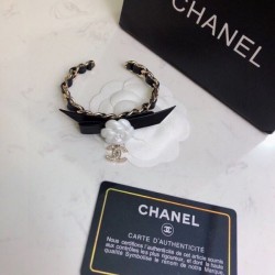 CHANEL シャネル 今季はファション感漂う 2024SS ブレスレット