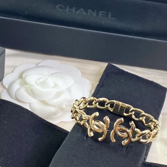 CHANEL シャネル トレンドを追求した新作 2024SS ブレスレット CHANEL シャネル トレンドを追求した新作 2024SS ブレスレット
