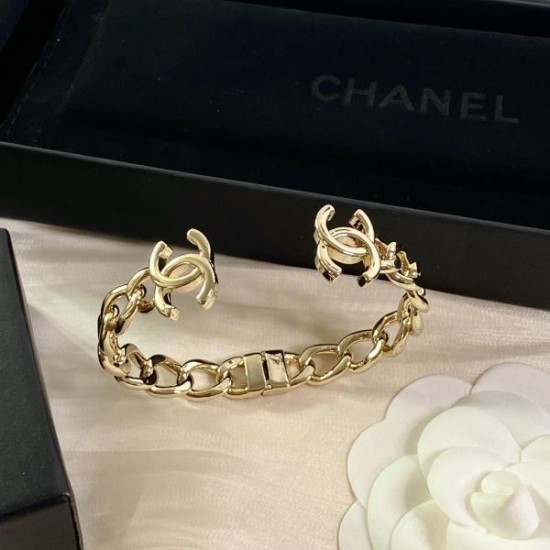 CHANEL シャネル トレンドを追求した新作 2024SS ブレスレット CHANEL シャネル トレンドを追求した新作 2024SS ブレスレット
