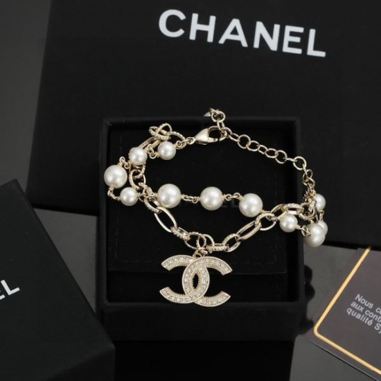 CHANEL シャネル ファッションに新しい色 2024SS ブレスレット CHANEL シャネル ファッションに新しい色 2024SS ブレスレット