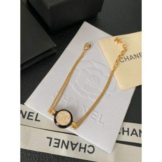 CHANEL シャネル 春夏の爽やかなスタイル 2024SS ブレスレット CHANEL シャネル 春夏の爽やかなスタイル 2024SS ブレスレット