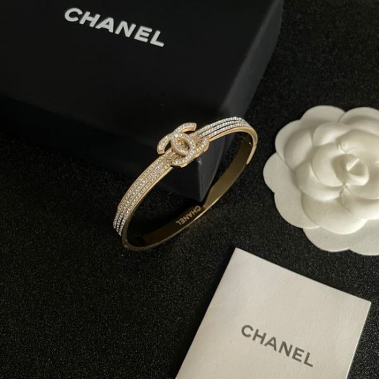 CHANEL シャネル 春夏は継続系のトレンド 2024SS ブレスレット CHANEL シャネル 春夏は継続系のトレンド 2024SS ブレスレット
