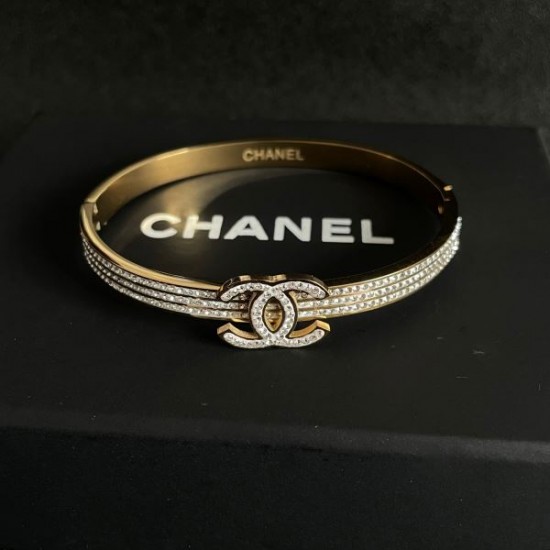 CHANEL シャネル 春夏は継続系のトレンド 2024SS ブレスレット CHANEL シャネル 春夏は継続系のトレンド 2024SS ブレスレット