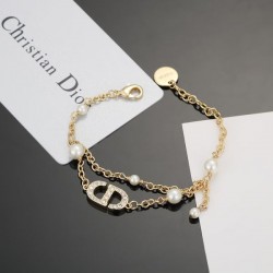 DIOR ディオール きれいめコーデに変身 2024SS ブレスレット