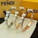FENDI フェンデイ 今シーズンは特に人気 2024SS ブレスレット FENDI フェンデイ 今シーズンは特に人気 2024SS ブレスレット