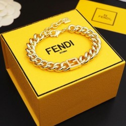 FENDI フェンデイ 気になるアイテム人気 2024SS ブレスレット
