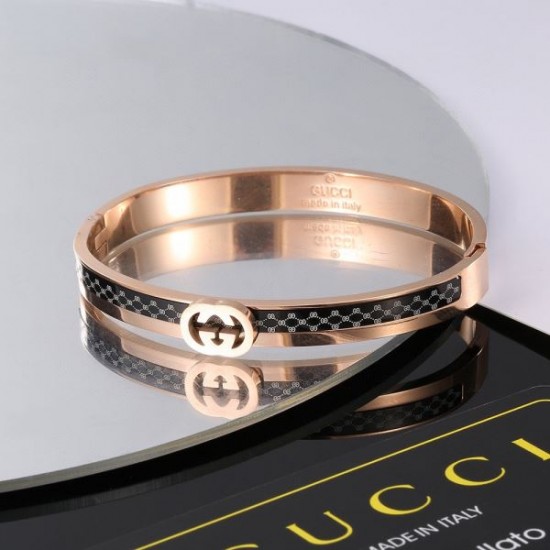 GUCCI グッチ 毎年大人気のアイテム 2024SS ブレスレット GUCCI グッチ 毎年大人気のアイテム 2024SS ブレスレット