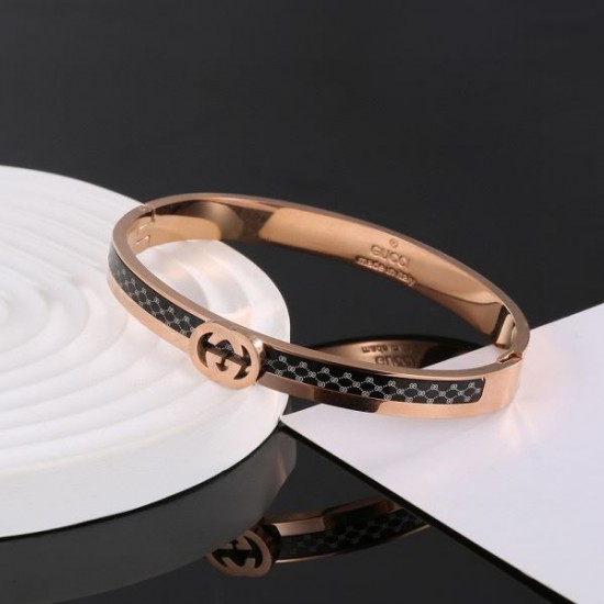 GUCCI グッチ 毎年大人気のアイテム 2024SS ブレスレット GUCCI グッチ 毎年大人気のアイテム 2024SS ブレスレット