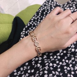 GUCCI グッチ おしゃれに着こなせる 2024SS ブレスレット