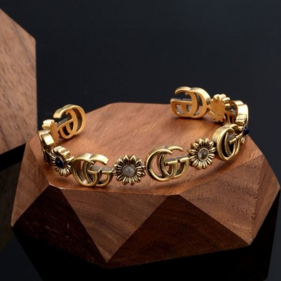 GUCCI グッチ おしゃれに着こなせる 2024SS ブレスレット GUCCI グッチ おしゃれに着こなせる 2024SS ブレスレット