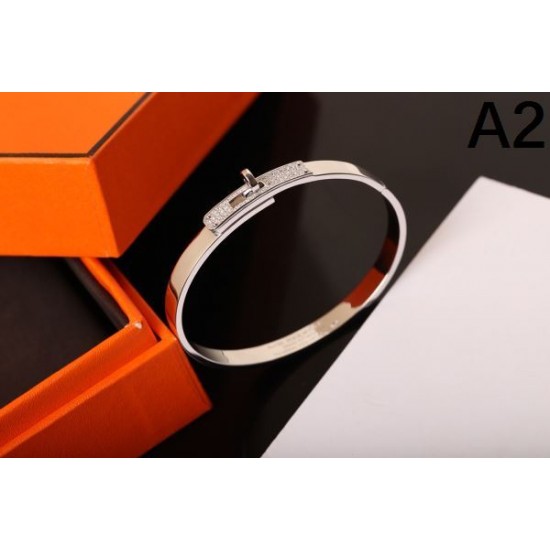 HERMES エルメス 人カジュアルスタイル 2024SS ブレスレット HERMES エルメス 人カジュアルスタイル 2024SS ブレスレット