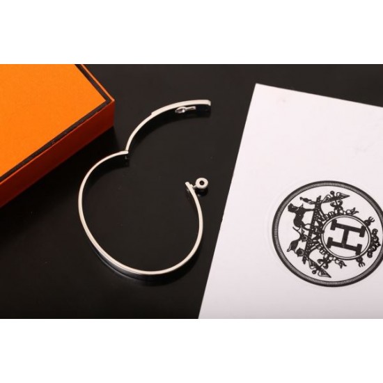 HERMES エルメス 人カジュアルスタイル 2024SS ブレスレット HERMES エルメス 人カジュアルスタイル 2024SS ブレスレット