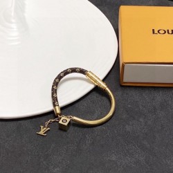 LOUIS VUITTON ルイヴィトン 輝く高級感満点 2024SS ブレスレット