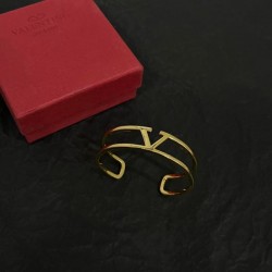 VALENTINO ヴァレンティノ 激安最強セール 2024SS ブレスレット