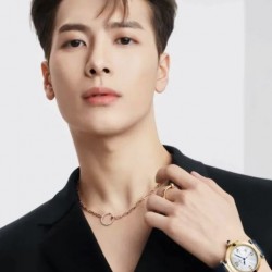 CARTIER カルティエ 贈るべきのプレゼント 2024SS ネックレス