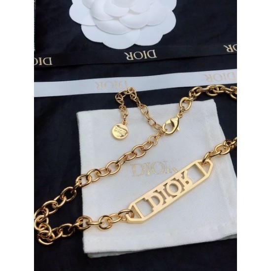 DIOR ディオール 半歩先をゆくオシャレ 2024SS ネックレス DIOR ディオール 半歩先をゆくオシャレ 2024SS ネックレス