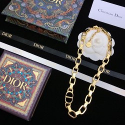 DIOR ディオール 飽きのこないデザイン 2024SS ネックレス