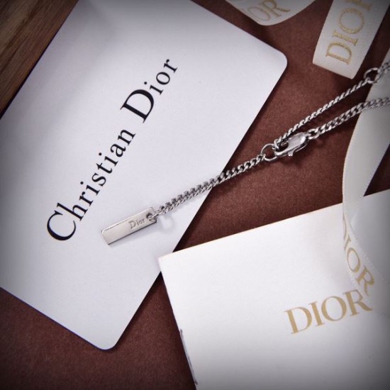DIOR ディオール 人気の高さがうかがえ 2024SS ネックレス DIOR ディオール 人気の高さがうかがえ 2024SS ネックレス