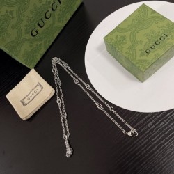 GUCCI グッチ 魅力の詰まったスタイル 2024SS ネックレス
