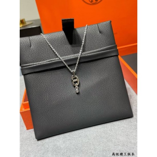 HERMES エルメス 続々とお目見える夏季新作 2024SS ネックレス HERMES エルメス 続々とお目見える夏季新作 2024SS ネックレス