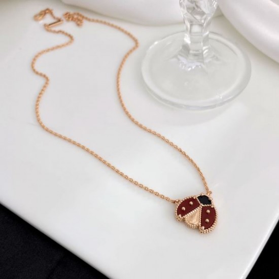 LOUIS VUITTON ルイヴィトン 夏に欲しい定番 2024SS ネックレス LOUIS VUITTON ルイヴィトン 夏に欲しい定番 2024SS ネックレス