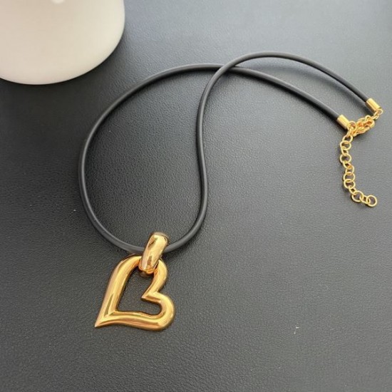YSL イヴ サンローラン 新作売切れ続出 2024SS ネックレス YSL イヴ サンローラン 新作売切れ続出 2024SS ネックレス