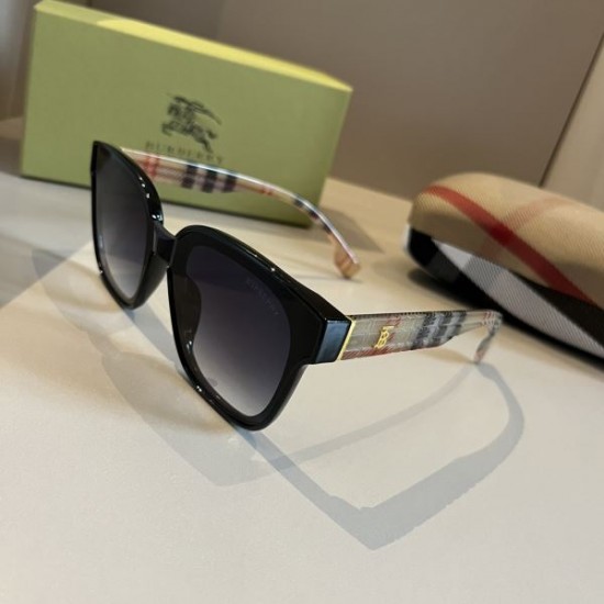 BURBERRY バーバリー 2024SS サングラス おしゃれの幅が広がり BURBERRY バーバリー 2024SS サングラス おしゃれの幅が広がり